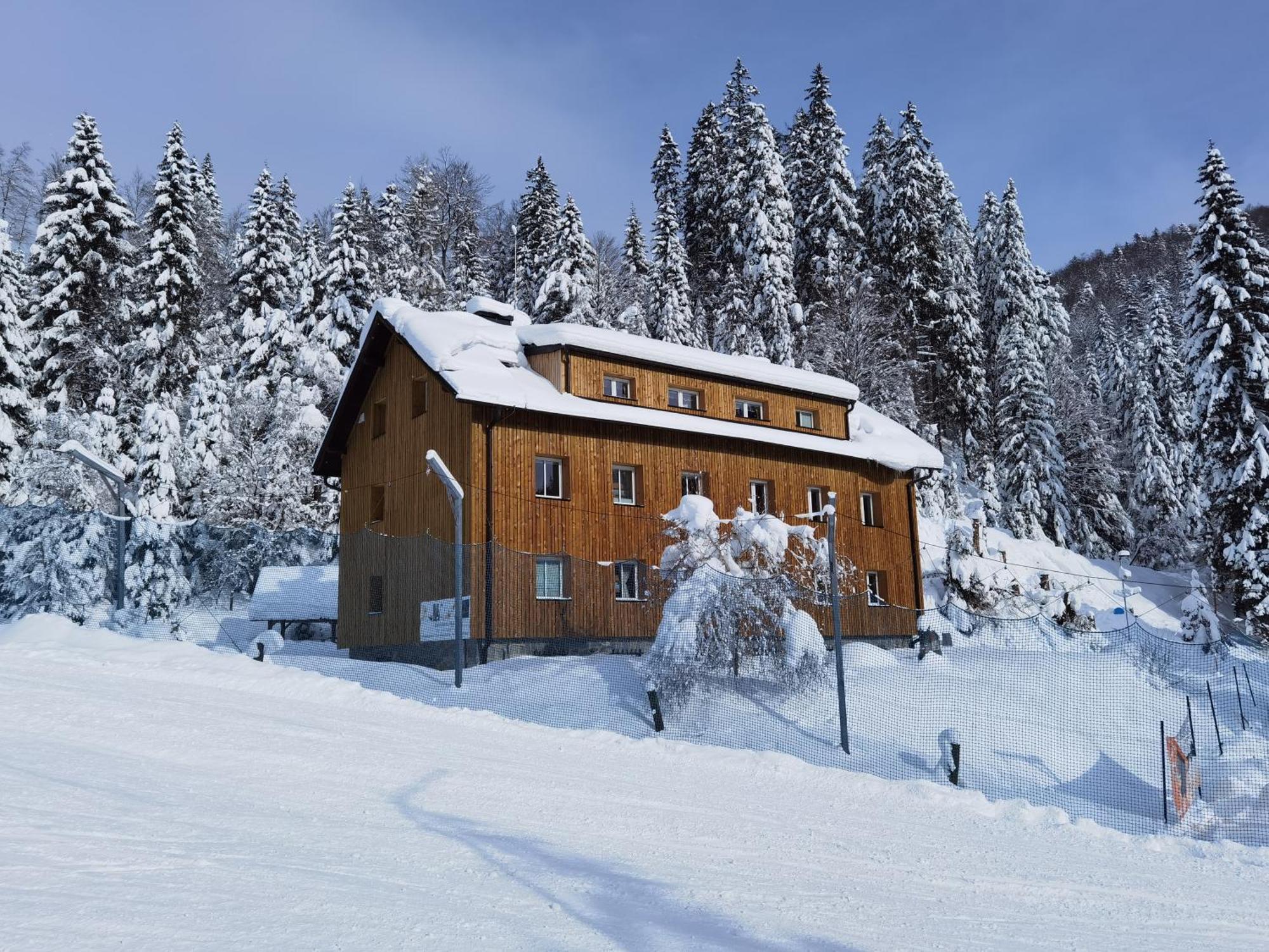 Apartments Rogla Jurgovo - Ski In Ski Out Lukanja Exterior photo